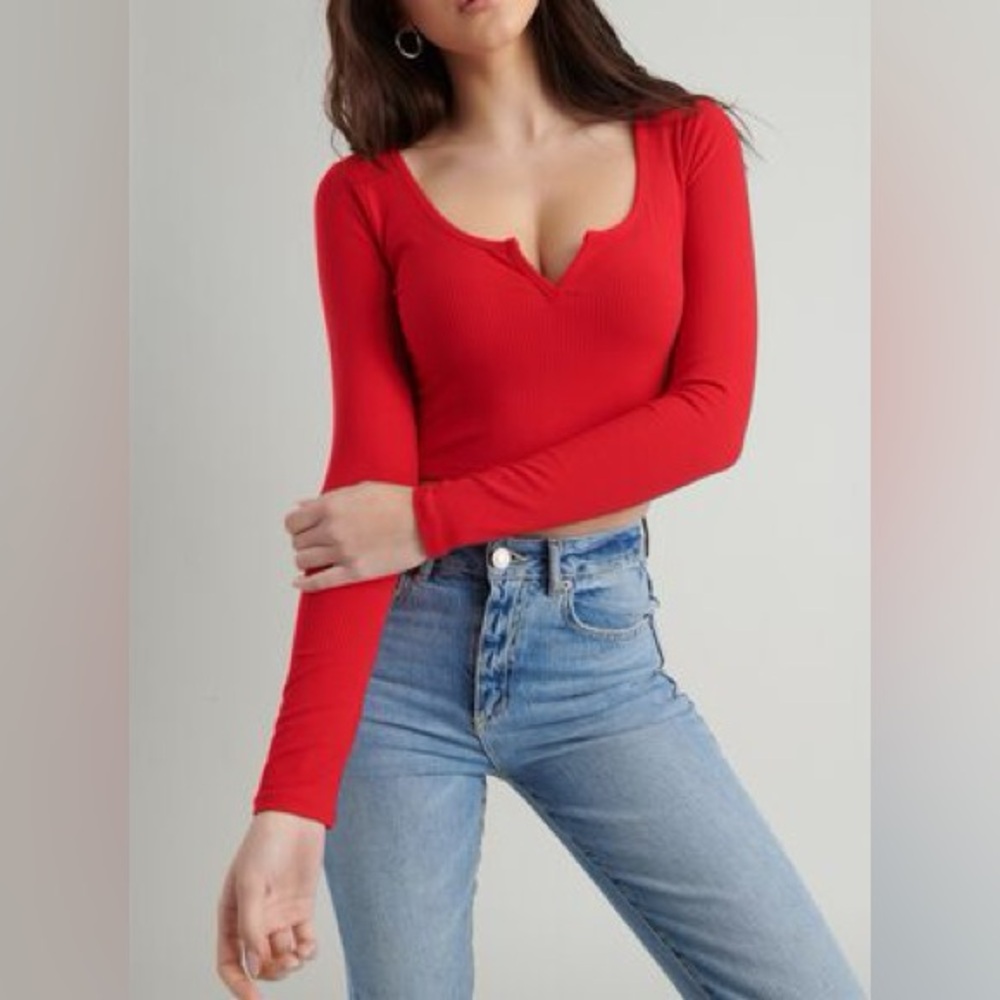 Garage Notch Kylie Tee